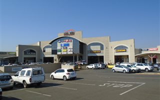58 m² Retail Space in Waterfall