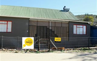 2 Bedroom House in Uniondale