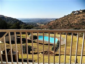 3 Bed Apartment in Kloofendal
