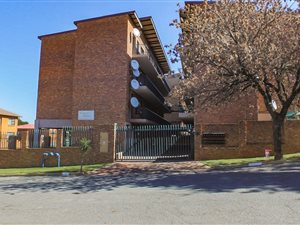 2 Bed Townhouse in Alberton