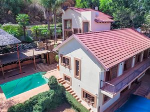4 Bed House in Kosmos
