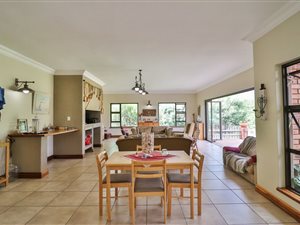 5 Bed House in Leeuwfontein Estate
