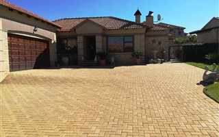 2 Bedroom House in Tuscany Ridge