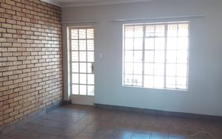 3 Bedroom Flat in Waterval East