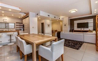 3 Bedroom Penthouse in Morningside
