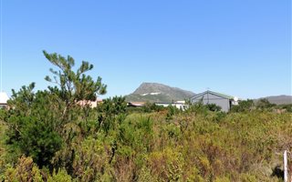 705 m² Land available in Bettys Bay
