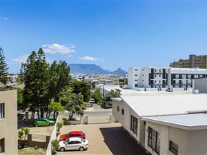 2 Bed House in Waves Edge