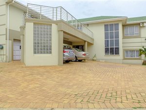 6 Bedroom House in Somerset Park