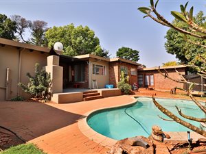 5 Bed House in Faerie Glen