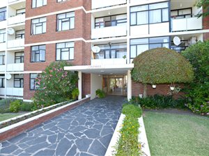1 Bed Apartment in Wynberg