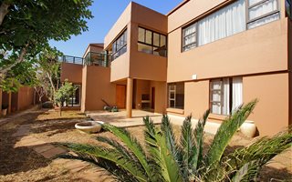5 Bedroom Cluster in Khyber Rock