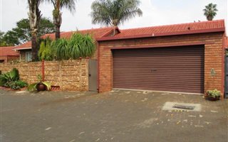 3 Bedroom Townhouse in Eldoraigne
