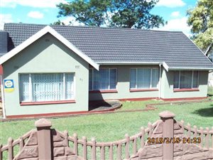 3 Bedroom House in Bisley