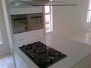 4 Bed Cluster in Melrose North