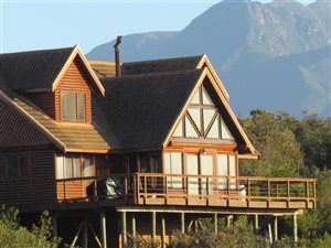 3 Bed House in Ballots Bay