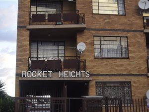 2 Bed Apartment in Troyeville
