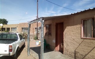 1 Bedroom House in Lethlabile