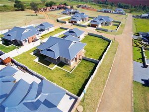 906 m² Land available in White River AH