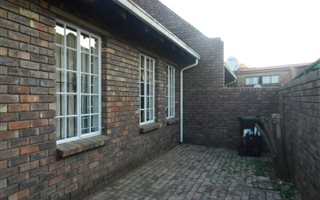 2 Bedroom Cluster in Forest Hill