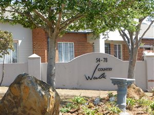 2 Bed Townhouse in Mooikloof Ridge