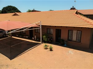 2 Bed Flat in Wolmer