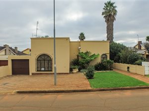 4 Bedroom House in Lenasia