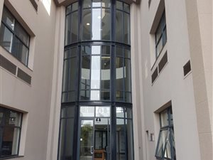 298.869995117188 m² Office Space in Sandhurst
