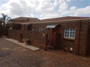 3 Bed Townhouse in Allens Nek