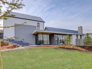 5 Bed House in Kingswood Golf Estate