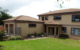 4 Bedroom House in Kleinemonde