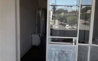 2 Bedroom Flat in Symhurst