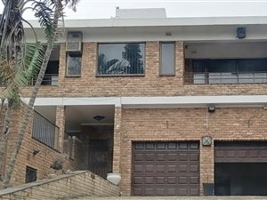 4 Bed House in Duffs Road