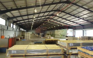 4000 m² Commercial space in Jacobs