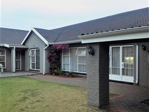 4 Bedroom House in Krugersrus