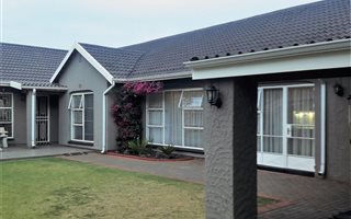 4 Bedroom House in Krugersrus