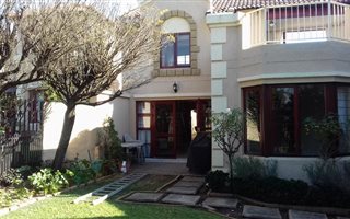 3 Bedroom Townhouse in Sandringham