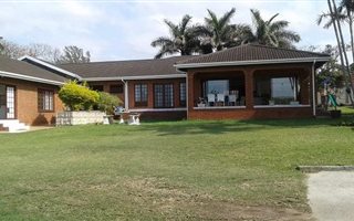 6 Bedroom House in Park Rynie