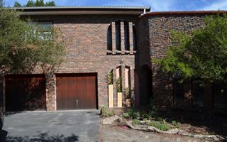 5 Bedroom House in Amandelrug