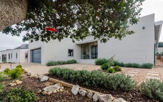 3 Bedroom House in Stilbaai