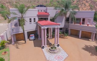 5 Bedroom House in Ninapark