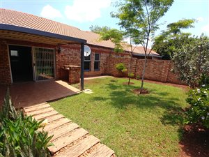 2 Bed Townhouse in Die Hoewes