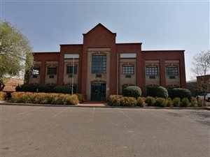 2367 m² Industrial space in Rooihuiskraal