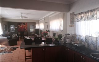 3 Bedroom House in Clubview