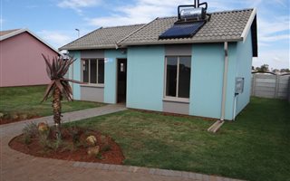 2 Bedroom House in Palmridge