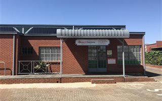290 m² Industrial space in Hennopspark
