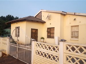 4 Bedroom House in Roodepoort Central