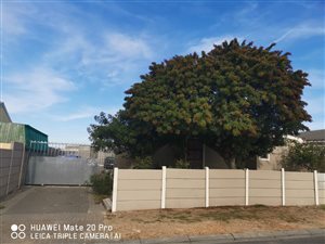 3 Bed House in Camelot