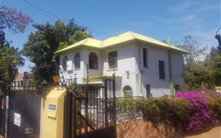 300 m² Commercial space in Hatfield