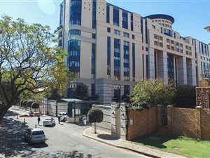 3 Bed Apartment in Morningside