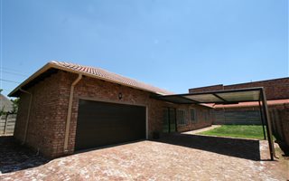 3 Bedroom Duet in Waverley